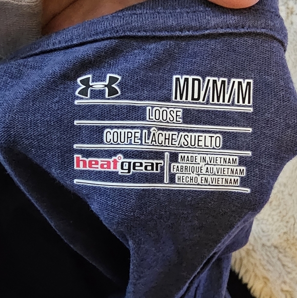 UA Womens (Size M) Shirt - Picture 2 of 3